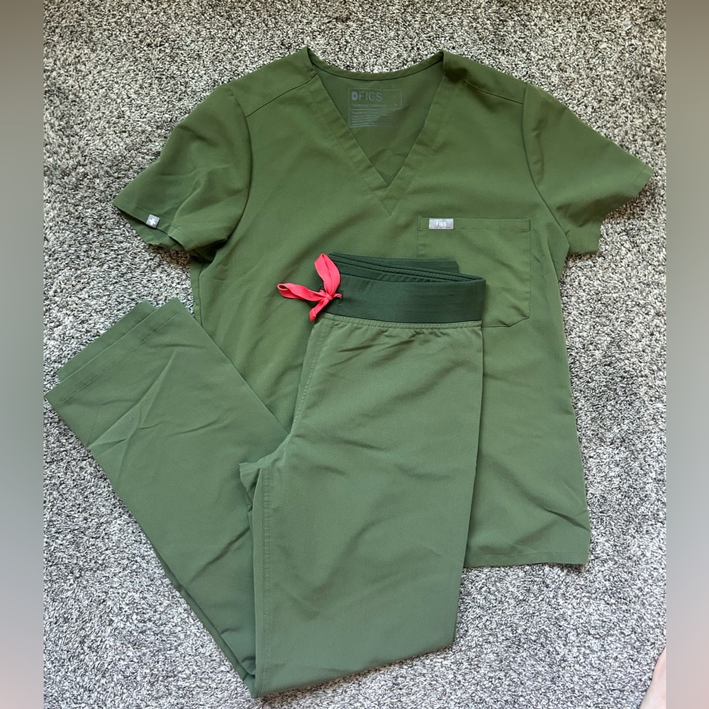 FIGS scrub set - small top, small tall bottoms